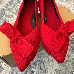 NIB Rothy’s The Bow Point II in  Cupid Red